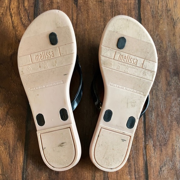 Mel by Melissa flip flop EUC - Picture 4 of 7